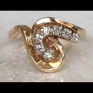 14k Solid Gold Diamond Ring sz 6.25 weighs 4.4 gr